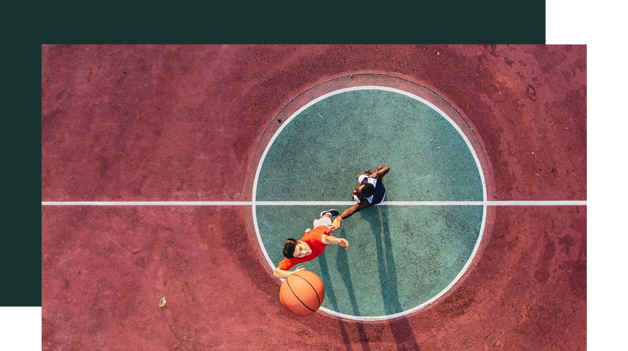 Deux joueurs de basket 